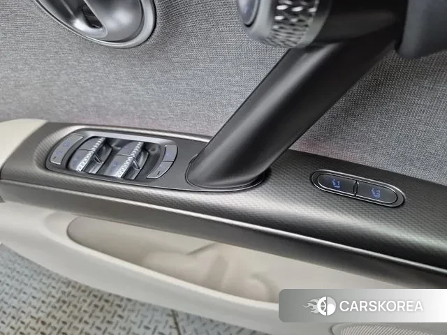 Genesis GV60 id 3098090 из Кореи 8