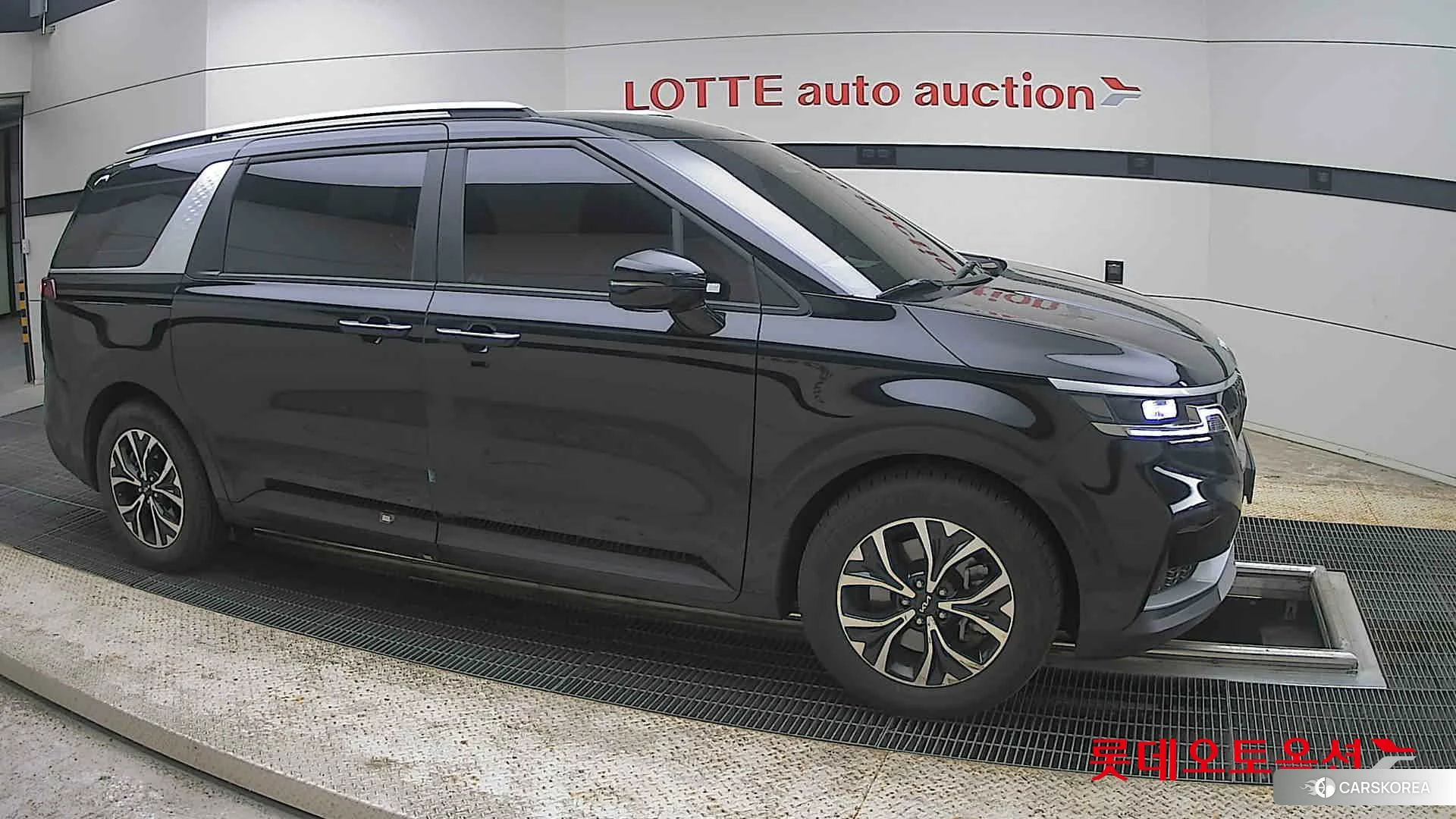 Kia Carnival id 4296894 из Кореи 8