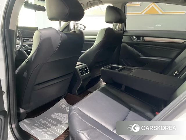 Honda Accord id 4299858 из Китая 8