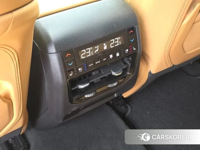 Jeep Grand Cherokee (WL) id 3011491 из Кореи 8