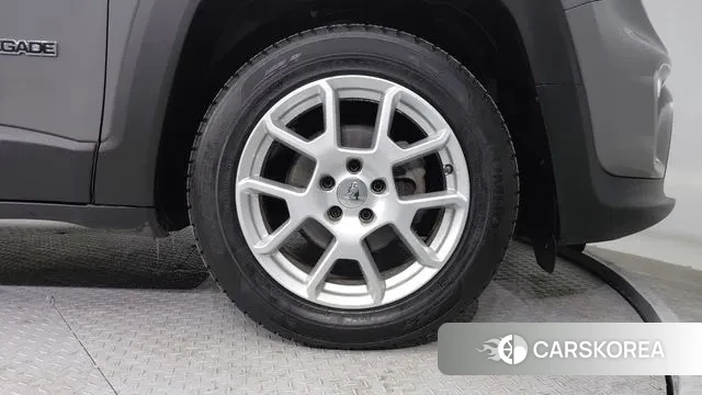 Jeep Renegade id 3705884 из Кореи 8