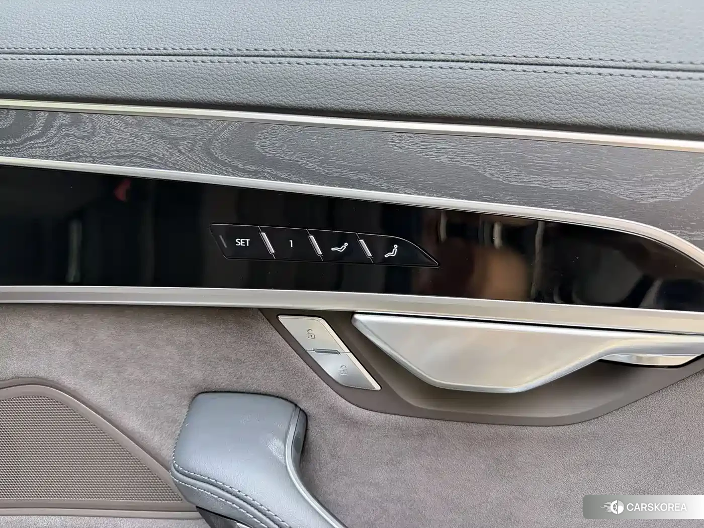 Audi A8 id 4548045 из Китая 8