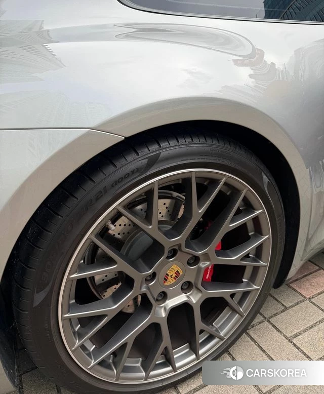 Porsche 911(992) id 4642409 из Кореи 8