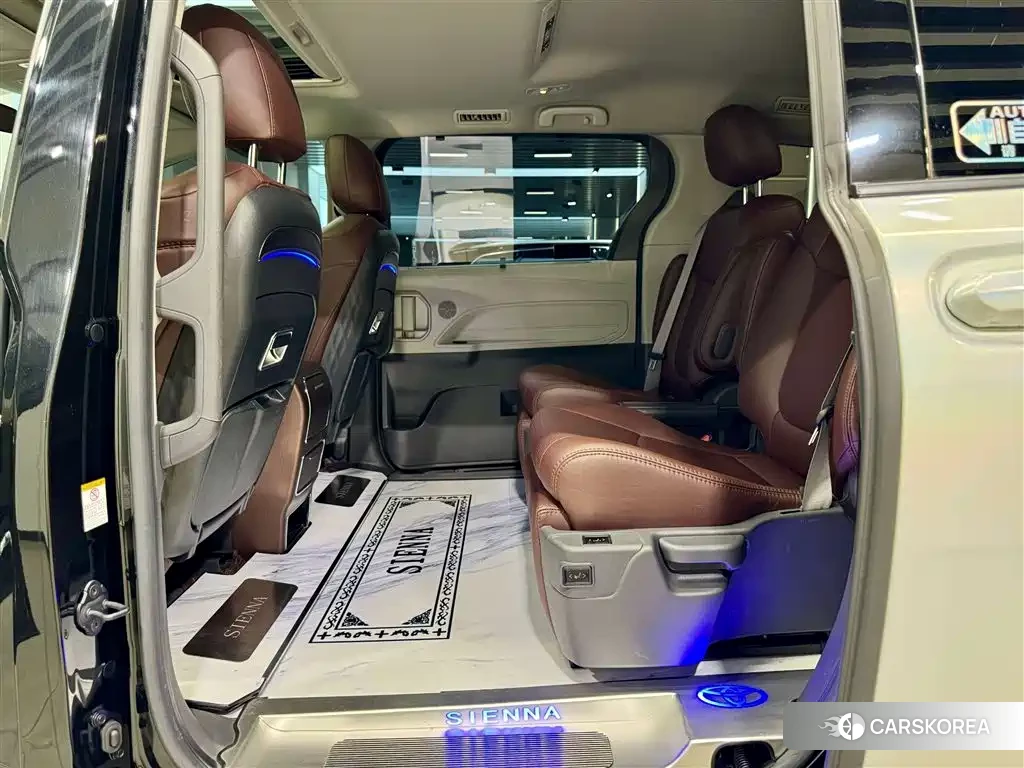 Toyota Sienna id 4599736 из Китая 8