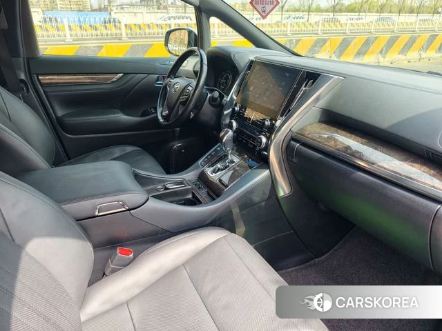 Toyota Elfa id 4272189 из Китая 8