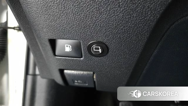 Toyota Prius 4th Generation id 4304942 из Кореи 8