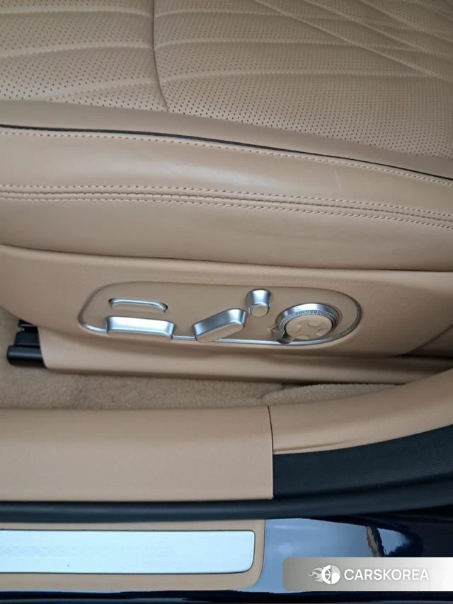 Genesis G90 (RS4) id 4870769 из Кореи 8