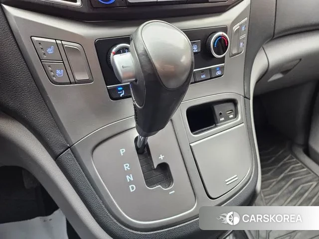 Hyundai The New Grand Starex id 3748384 из Кореи 8