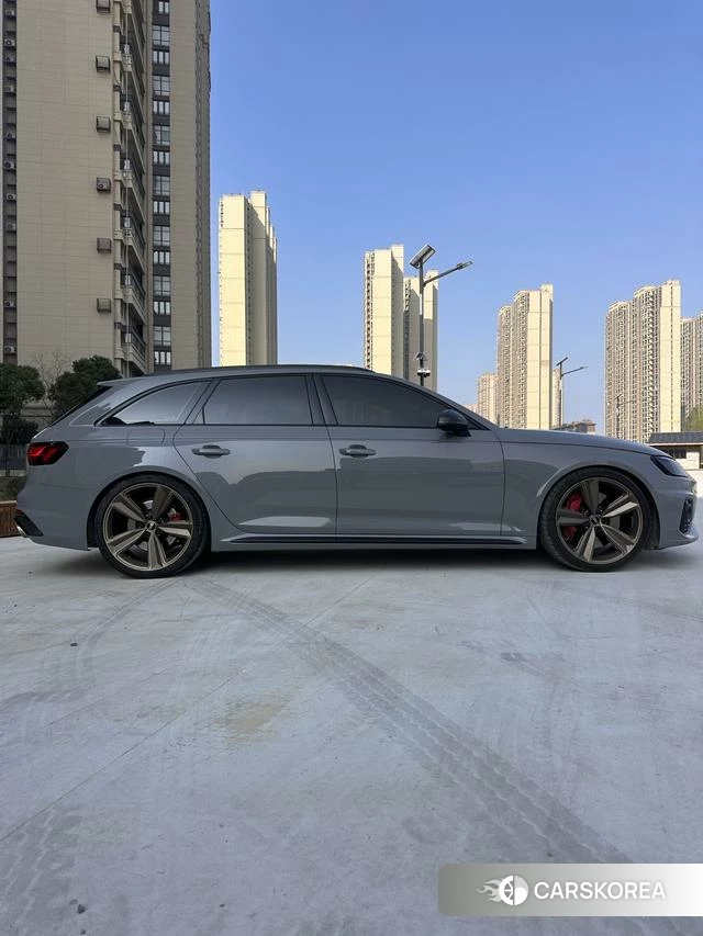 Audi RS 4 id 4272794 из Китая 8