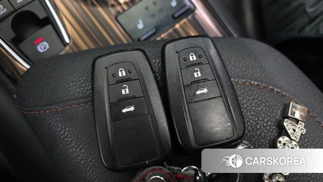 Toyota Camry (XV70) id 4765168 из Кореи 8