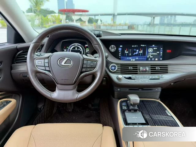 Lexus LS id 4221299 из Китая 8