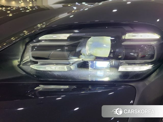 Porsche Taycan id 4177968 из Кореи 8