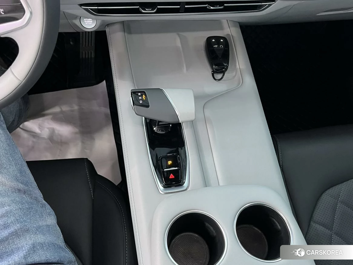 Chang'an UNI-Z PHEV id 4499021 из Китая 8