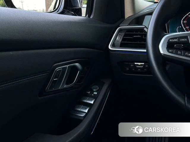 BMW 3 series id 4273259 из Китая 8