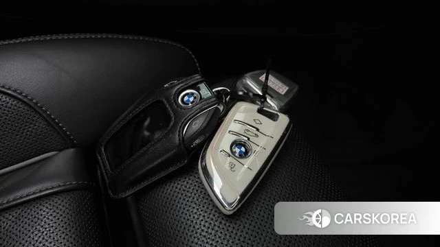 BMW 5 Series (G30) id 4459449 из Кореи 8