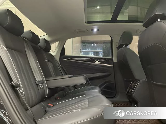 Volkswagen Passat id 4299658 из Китая 8