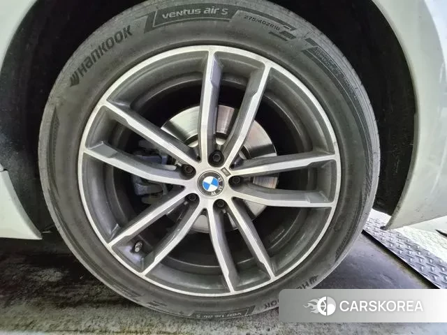 BMW 5 Series (G30) id 3488803 из Кореи 8