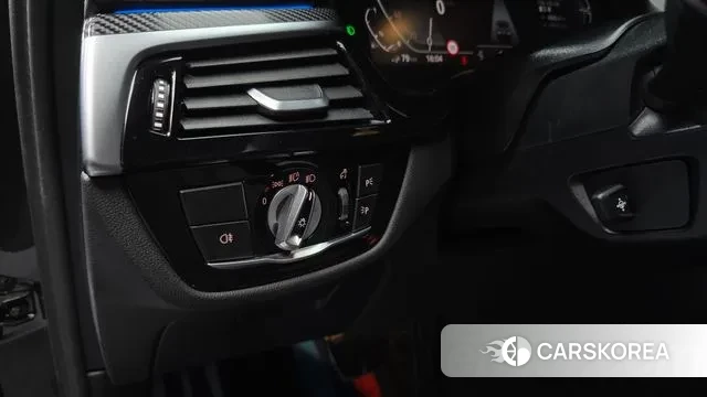 BMW 5 Series (G30) id 3734688 из Кореи 8