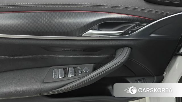 BMW 5 Series (G30) id 4560883 из Кореи 8
