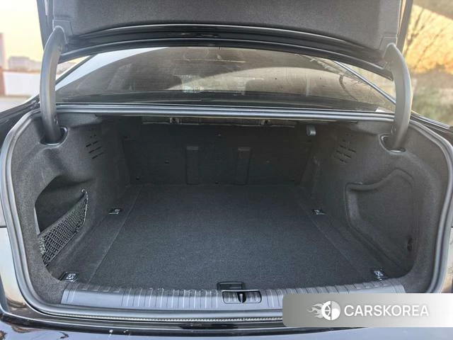 Audi A6L id 4278006 из Китая 8