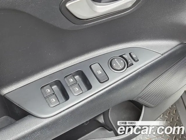 Kia Stonic id 2927724 из Кореи 8