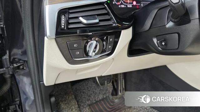 BMW 5 Series (G30) id 4657716 из Кореи 8