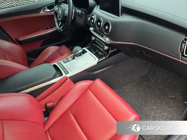 Kia Stinger id 3476719 из Кореи 8