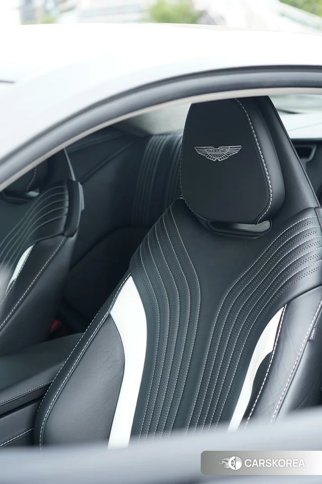 Aston Martin DB11 id 4211344 из Китая 8