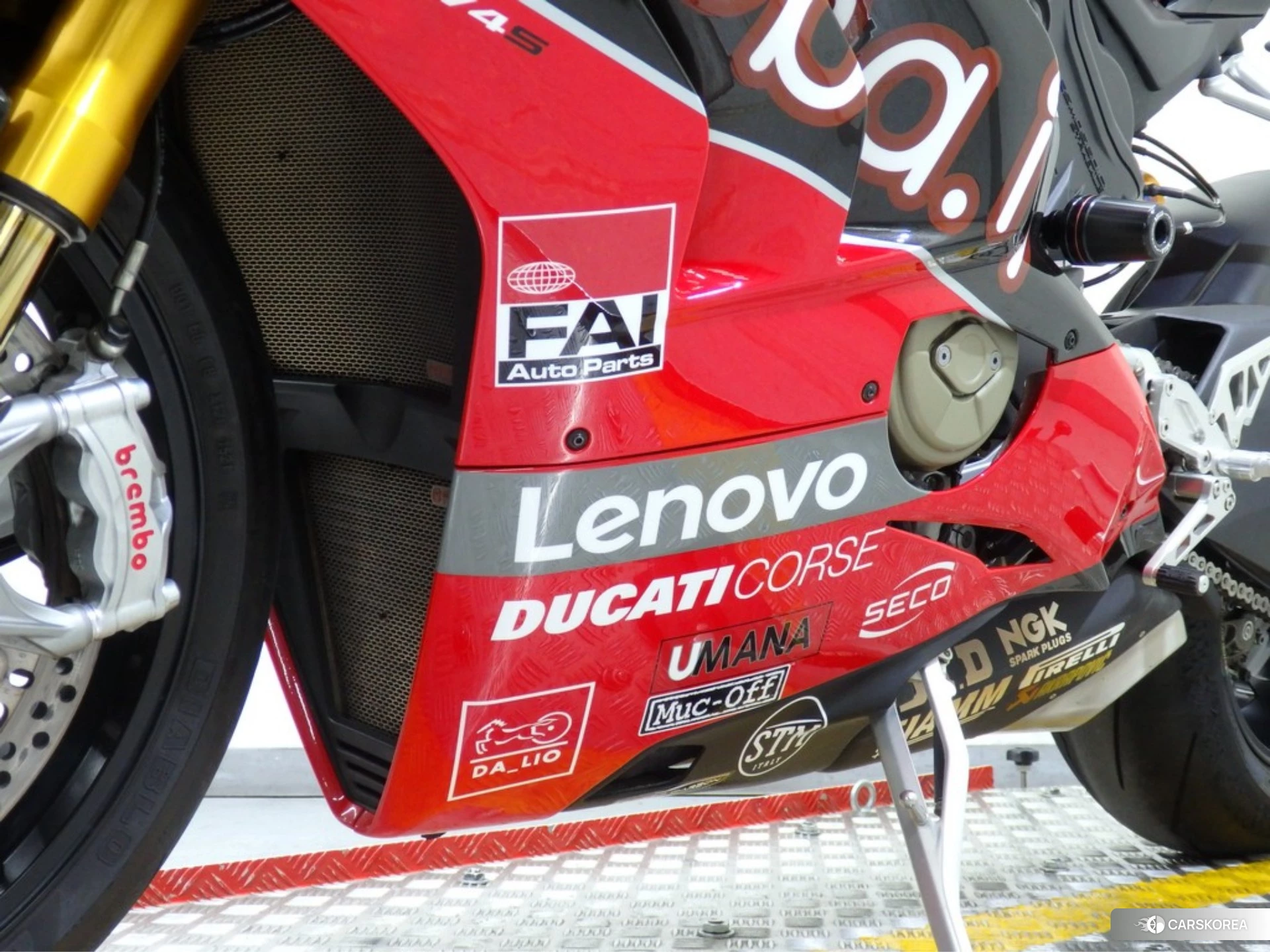 Ducati PANIGALE V4 S id 4373917 из Японии 8