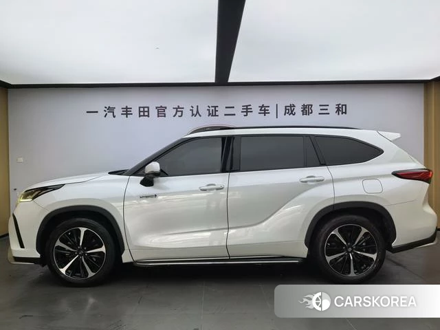 Toyota Crown Lufang id 4321306 из Китая 8