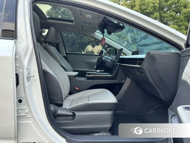 Toyota bZ3 id 4260683 из Китая 8