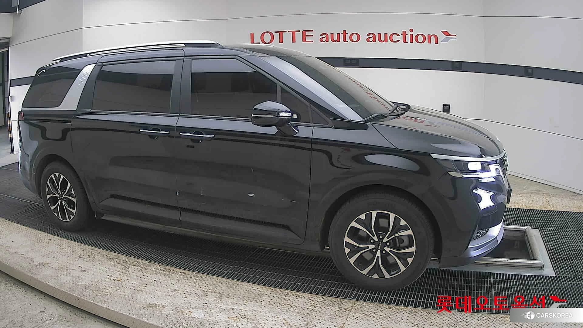Kia Carnival id 4289621 из Кореи 8