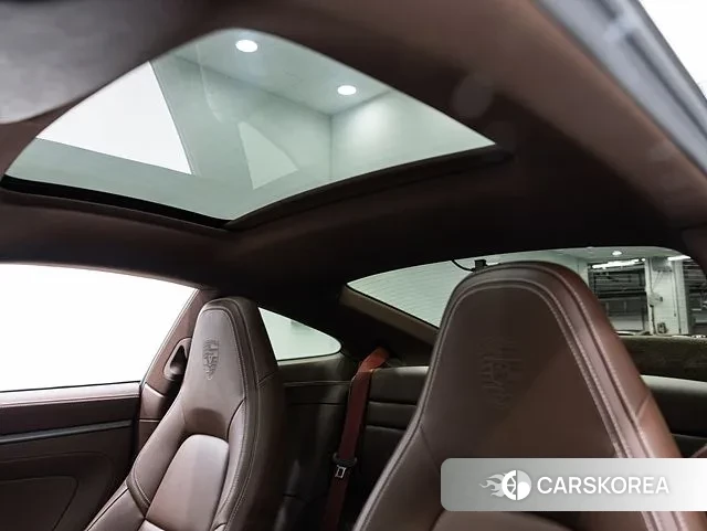 Porsche 911(992) id 3487086 из Кореи 8