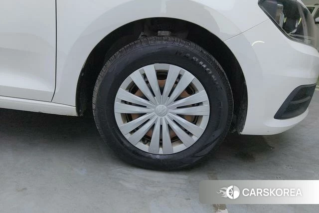 Volkswagen Santana id 4212384 из Китая 8