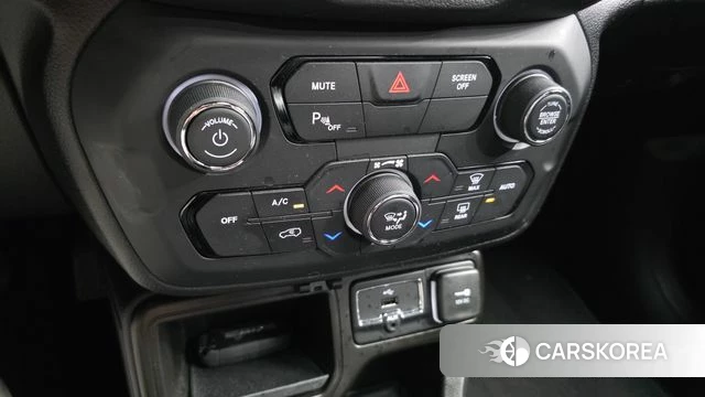 Jeep Renegade id 4637179 из Кореи 8
