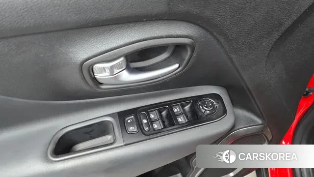 Jeep Renegade id 3362492 из Кореи 8