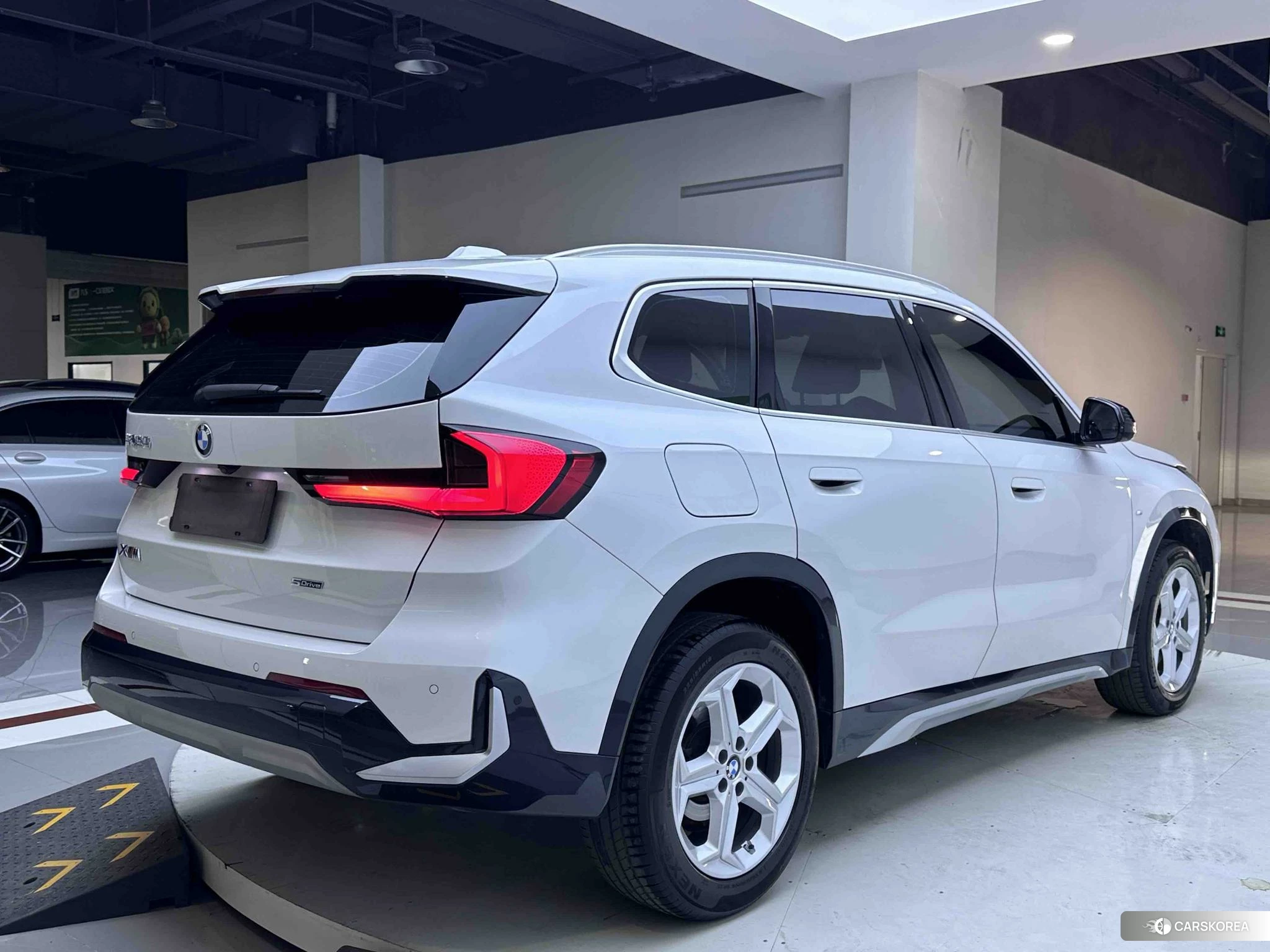 BMW X1 id 4479695 из Китая 8