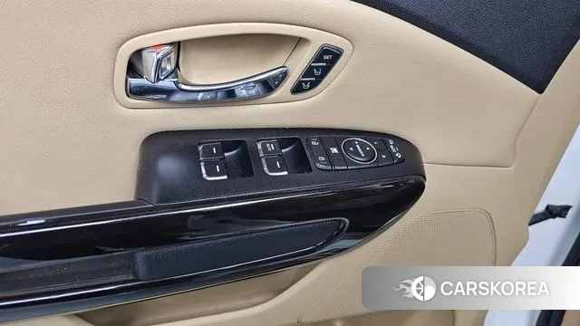 Kia All New Carnival id 3574177 из Кореи 8