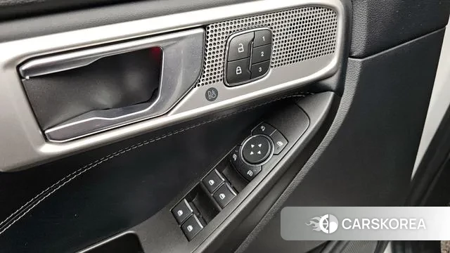 Ford Explorer 6th Generation id 3385465 из Кореи 8