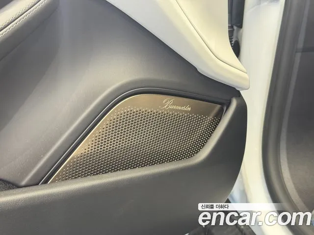 Porsche Taycan id 2787969 из Кореи 8