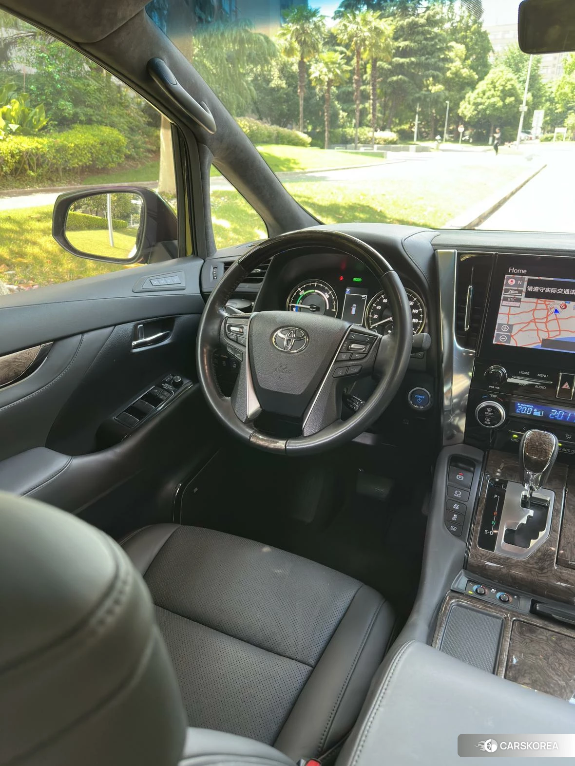 Toyota Alphard id 4453691 из Китая 8