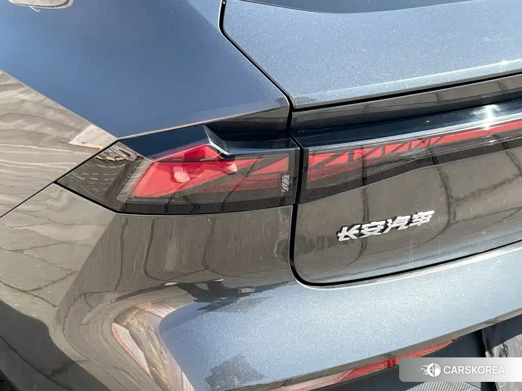 Chang'an UNI-V id 4601730 из Китая 8