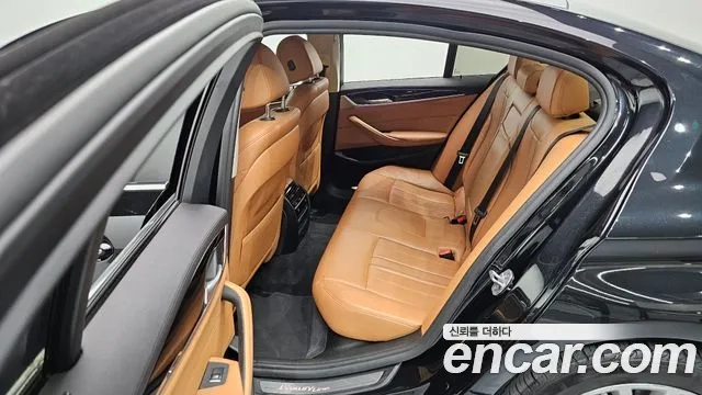 BMW 5 Series (G30) id 2860703 из Кореи 8