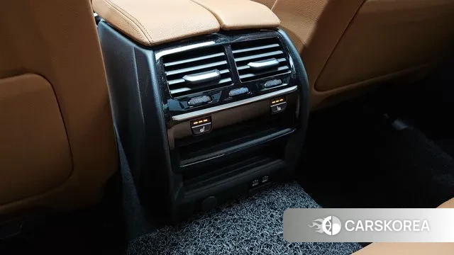 BMW 5 Series (G30) id 3741974 из Кореи 8