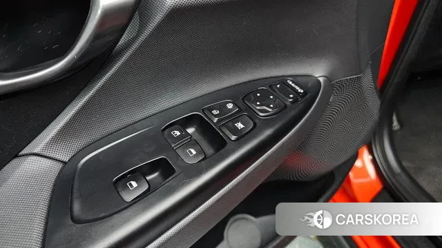 Hyundai Veloster (JS) id 3423548 из Кореи 8