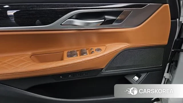 BMW 7 Series (G11) id 3598240 из Кореи 8