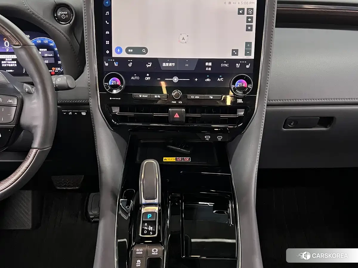 Toyota Elfa id 4601834 из Китая 8