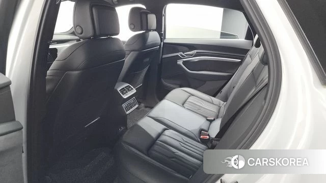 Audi e-Tron id 4476094 из Кореи 8