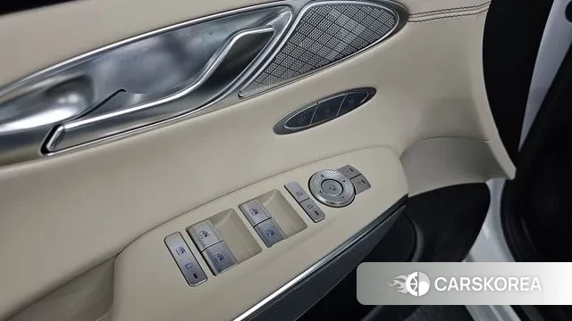 Genesis GV70 id 3716151 из Кореи 8