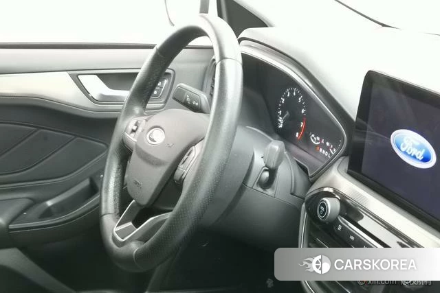 Ford Fox id 4213695 из Китая 8